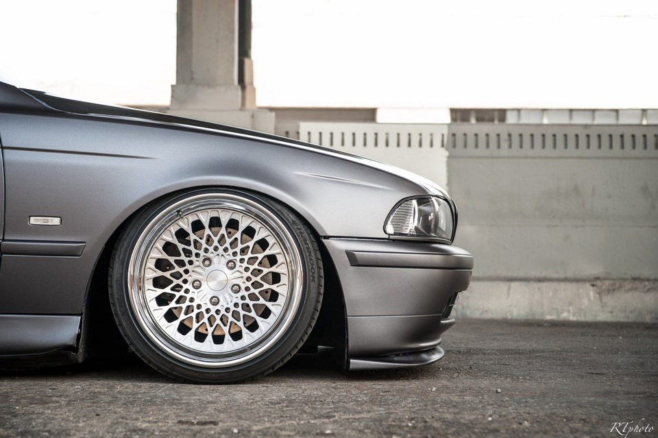 BMW e39 stance