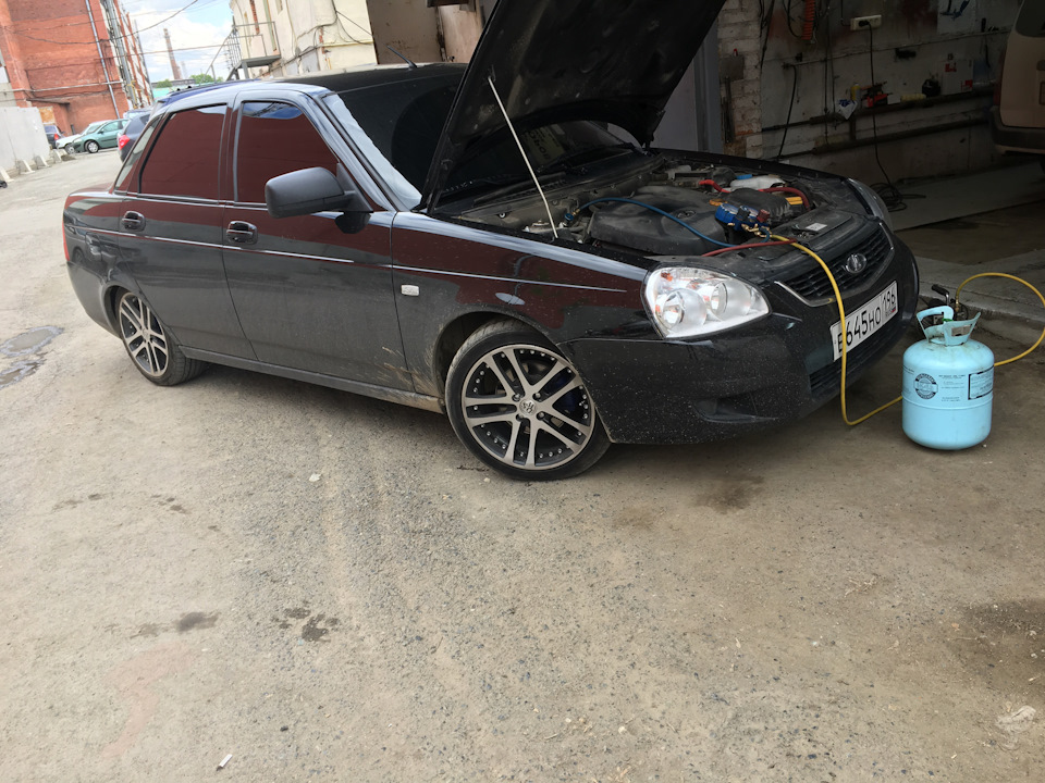 Заправка фреона . — Lada Приора седан, 1,6 л, 2016 года | визит на ...