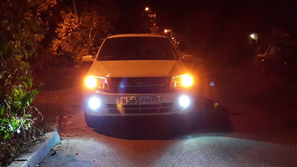 Поставил — Lada Гранта, 1,6 л, 2013 года | аксессуары | DRIVE2