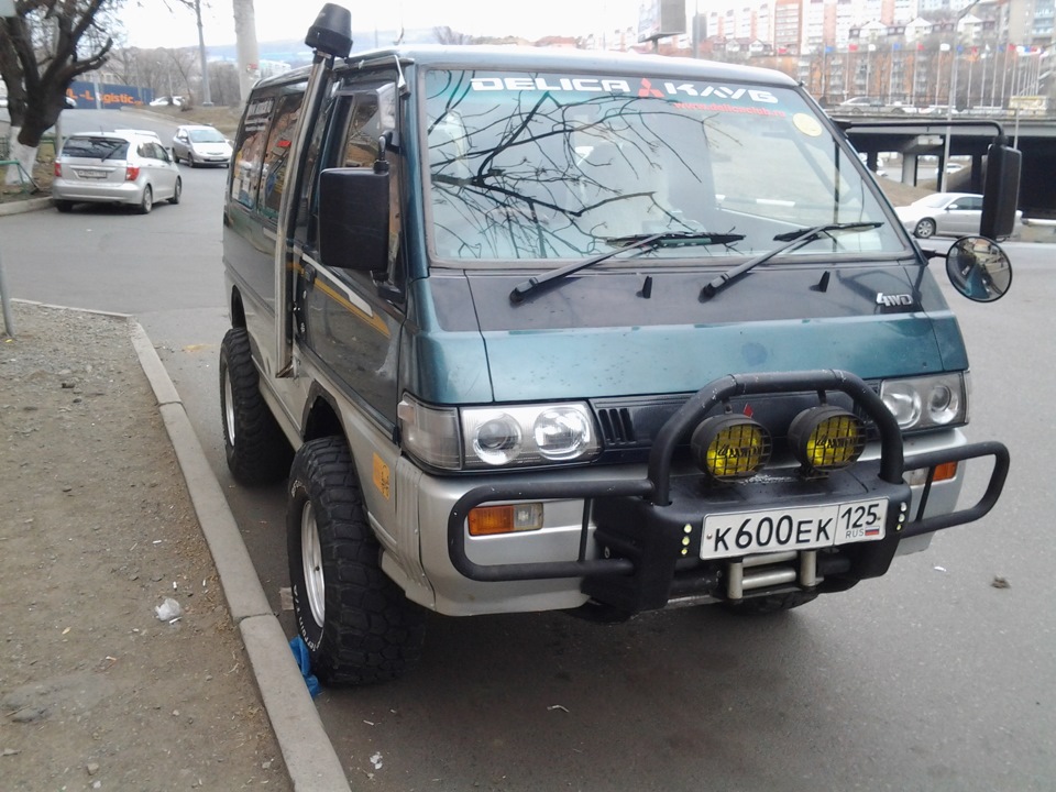 Лампочки делика. Mitsubishi Delica p35. Р600ек60.