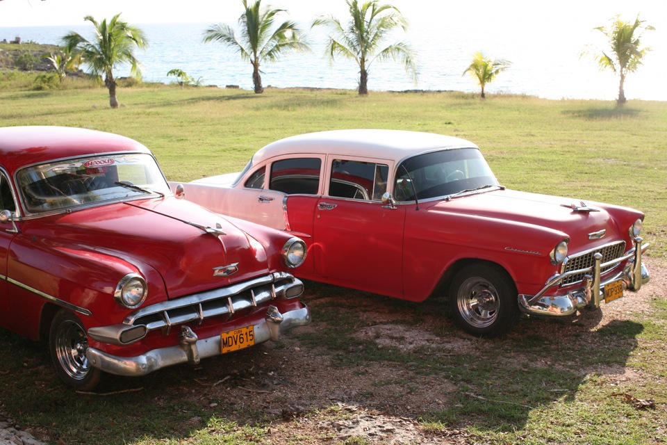 Б 50 машина. Шевроле 50. Шевроле на Кубе. Американские автомобили 50-х. Шевроле 50 годов.