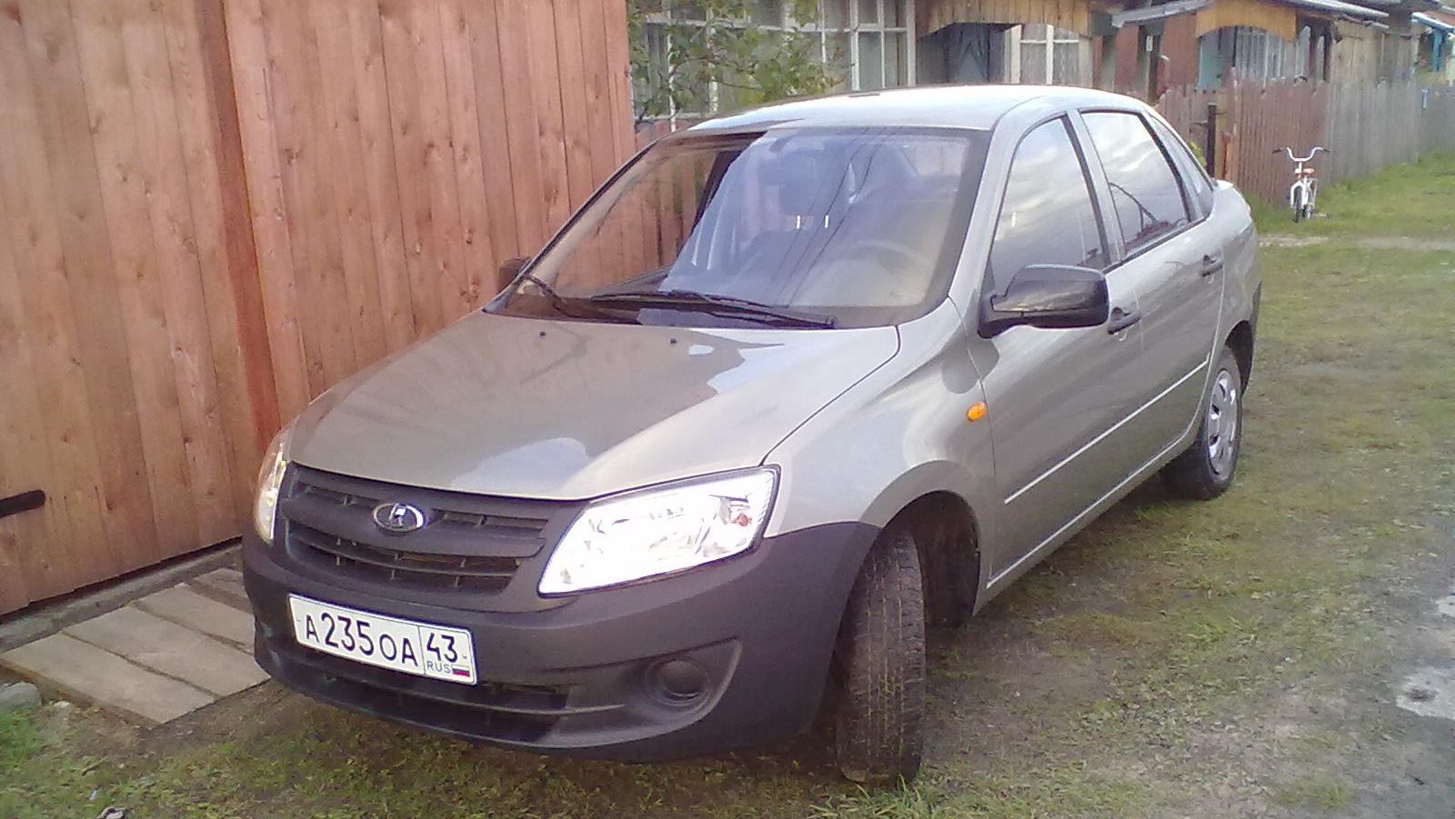 Lada Гранта 1.6 бензиновый 2012 | Стандарт на DRIVE2