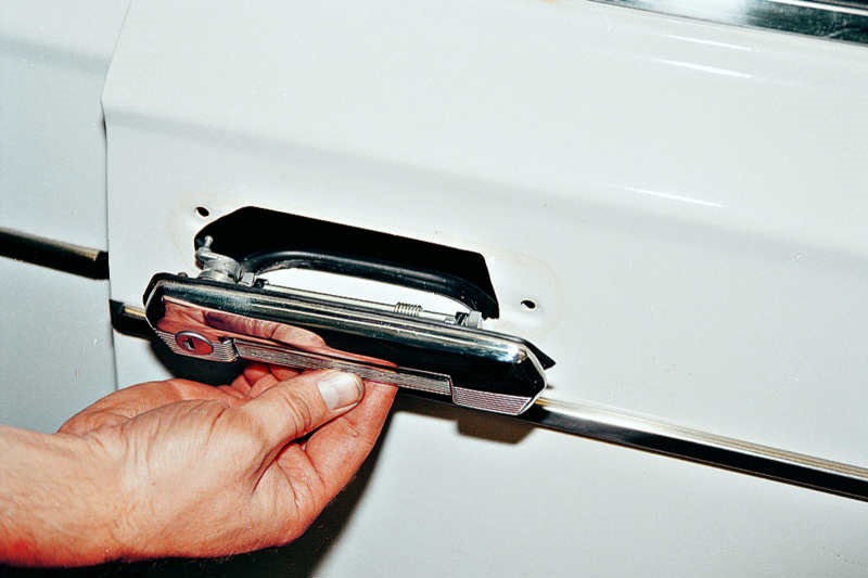 дверная ручка с замком ваз 2109. снять наружную ручку ваз. снять наружную ручку ваз. дверные замки на ниву 21213. снять наружную ручку ваз.