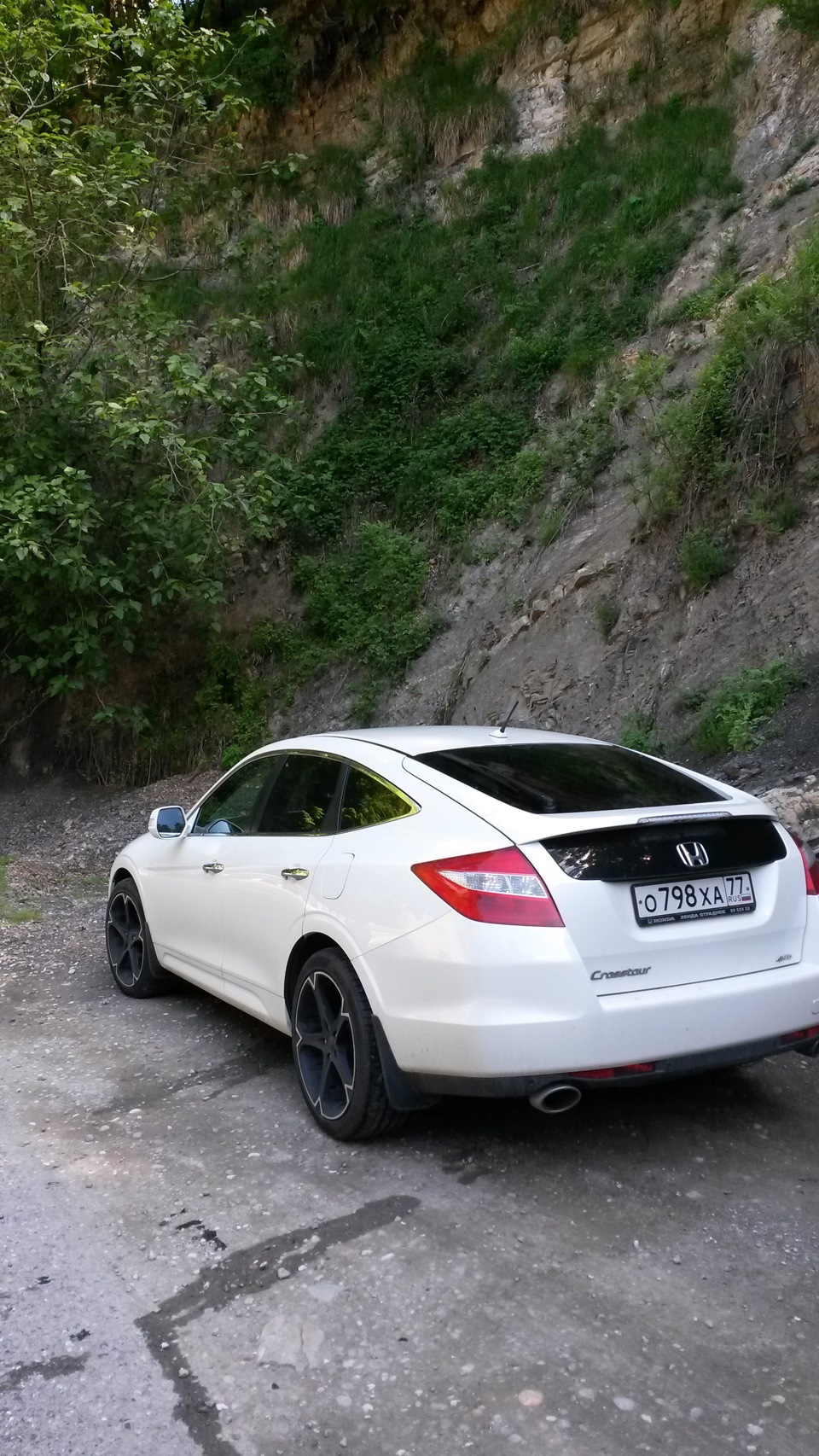 Honda Crosstour stance