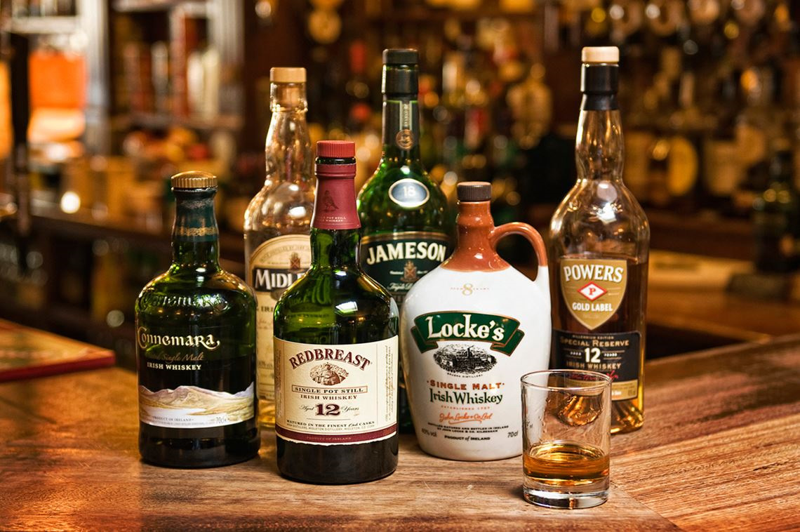 Irish whiskey. Виски Irish Whiskey. Айриш Бич виски. Виски ирландский o Connells. Виски Северная Ирландия.