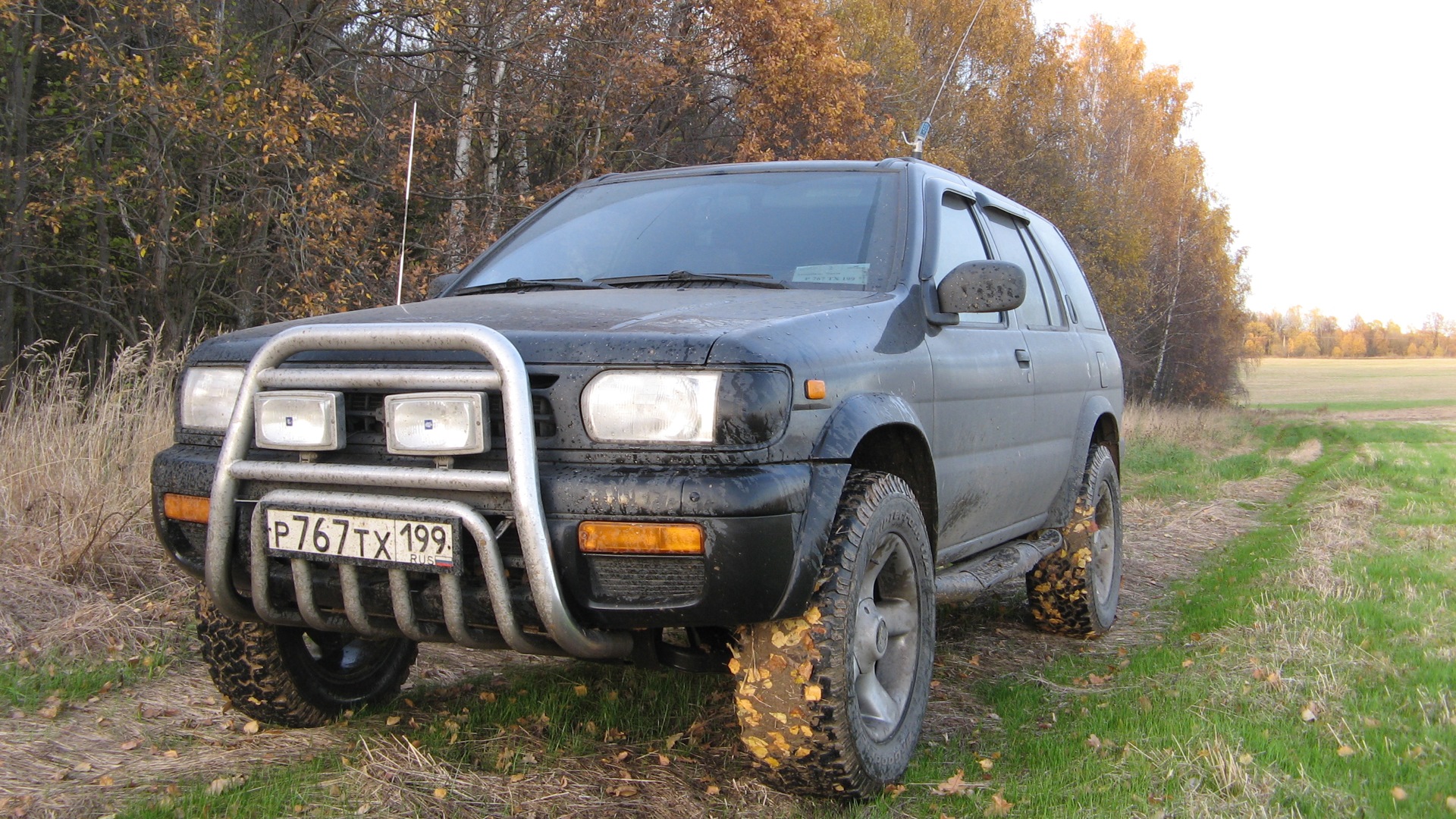 Nissan Pathfinder с кенгурятником