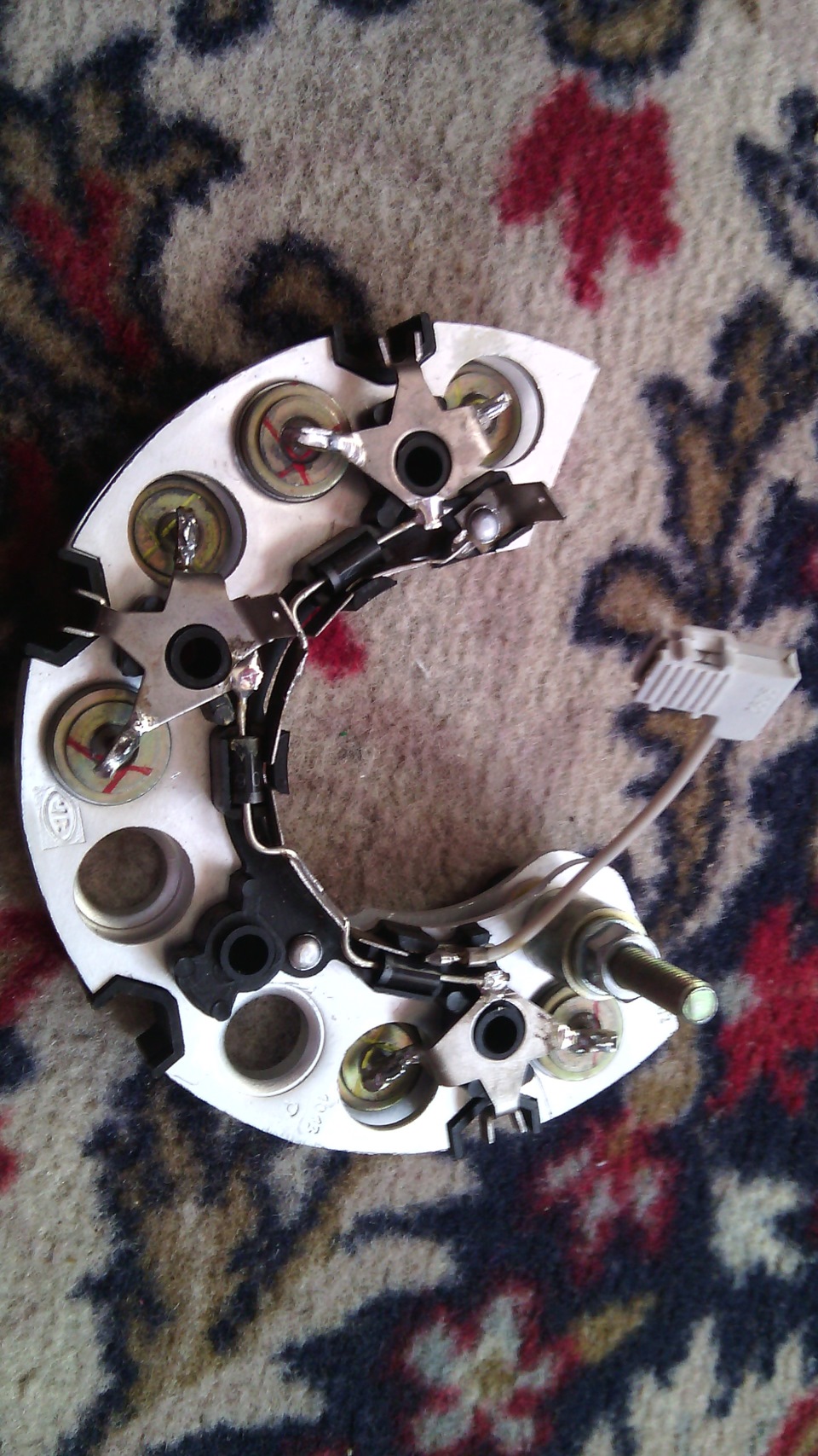 Опять пропала зарядка((( — ГАЗ 3110, 2,3 л, 2002 года | поломка | DRIVE2