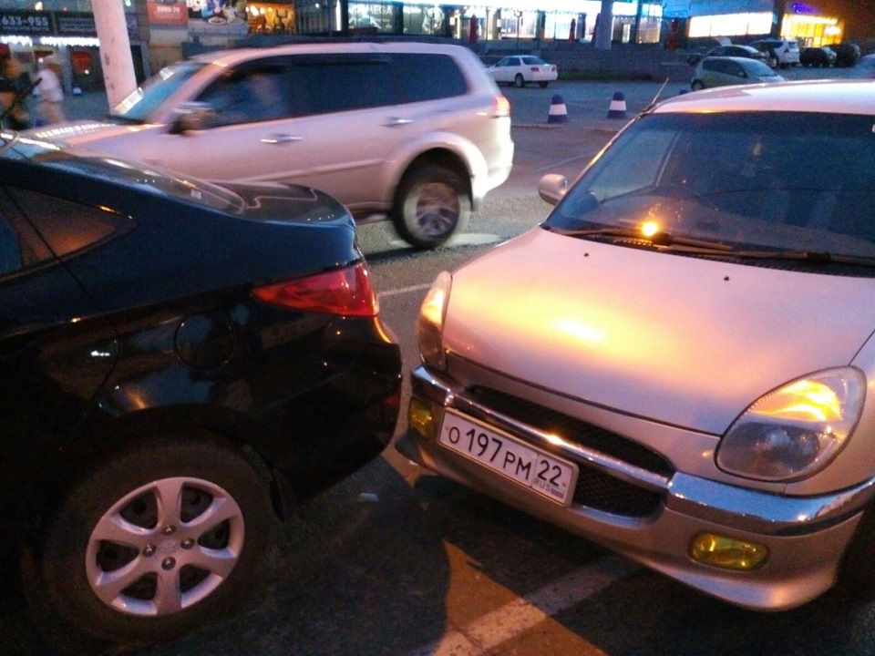 ДТП и экспресс ремонт — Daihatsu Storia (1G), 1,3 л, 2001 года | ДТП ...