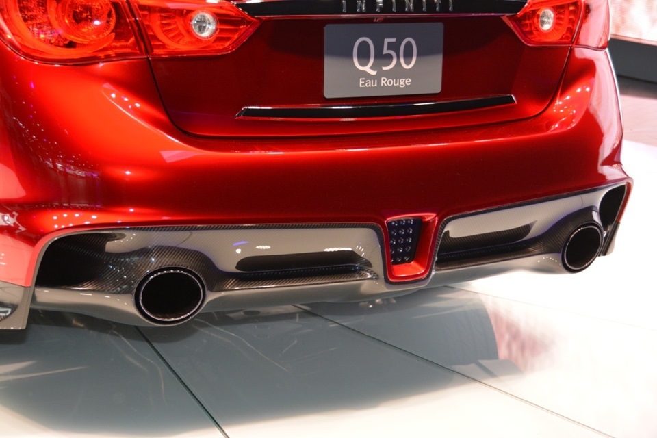 Infiniti q50 rouge