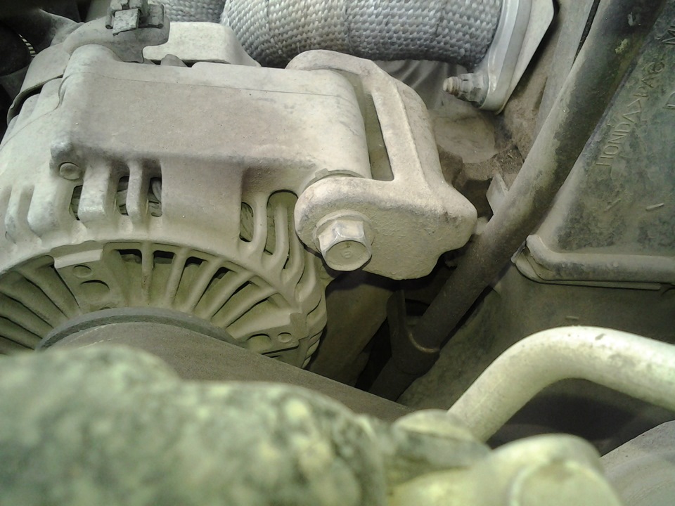 Замена ремня генератора — Honda Accord (6G), 2 л, 1998 года | своими ...