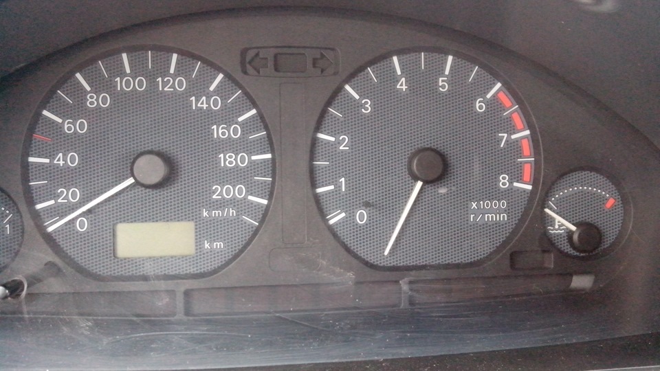 Стрелка тахометра. 4 тахометр бака. Дёргается стрелка тахометра. Запчасти газель стрелка тахометра. Стрелка тахометра при запуске двигателя.