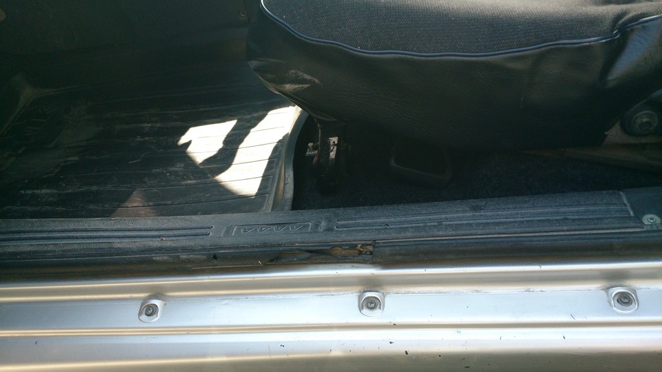 Новые бархотки на задние двери и замена уплотнителей дверей — Lada 2115 ...