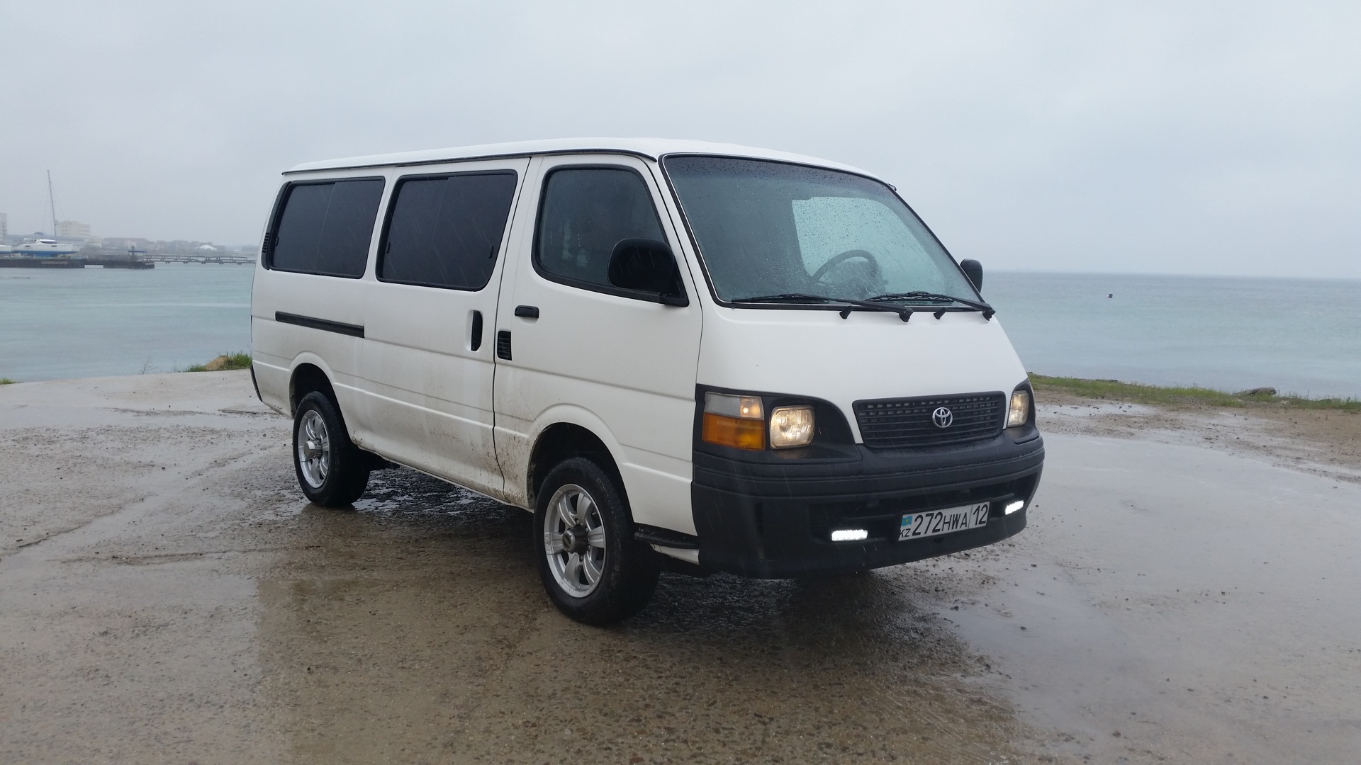 Toyota HiAce (H100) 3.0 дизельный 2003 | Работы не початый край:) на DRIVE2