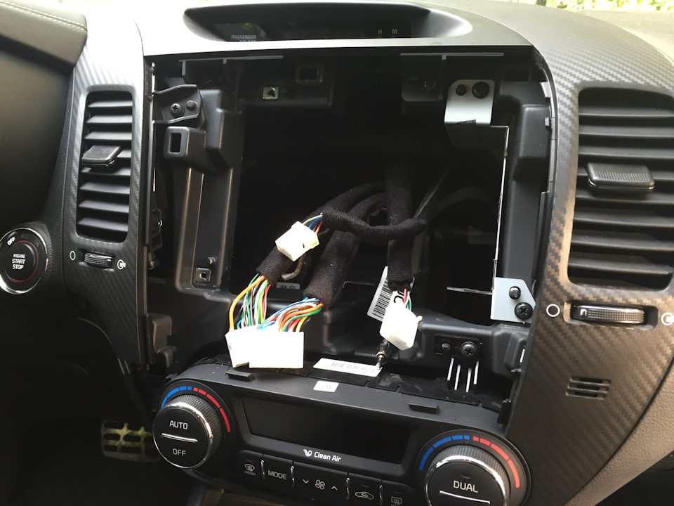 «Царская плазма» или Newsmy Carpad 3 NR9001. — KIA Cerato (3G), 2 л ...