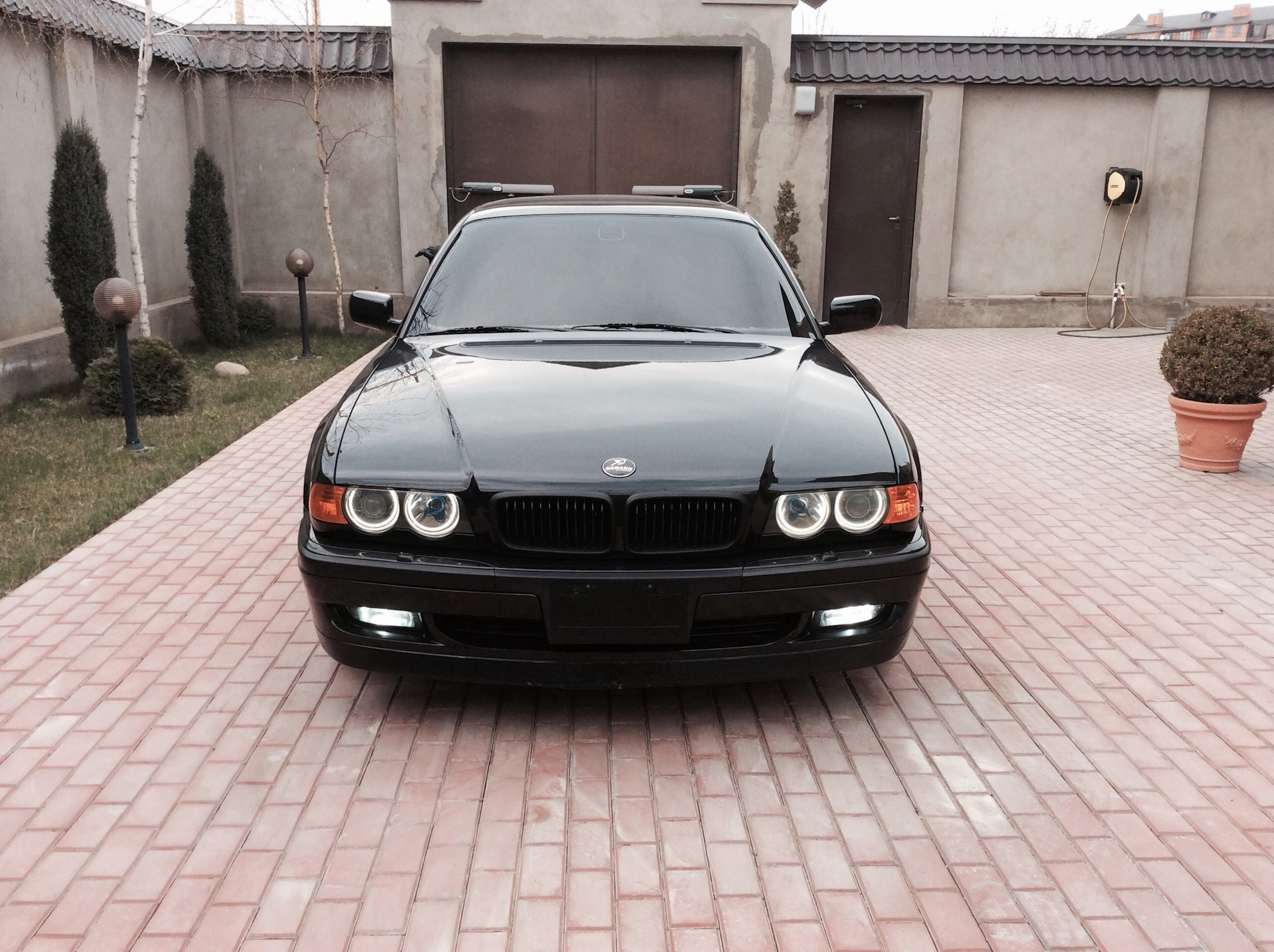 Беха беха семерка. BMW 7 2001. БМВ 7 2001. БМВ 7 е38 2001. BMW 7 Series 2001.