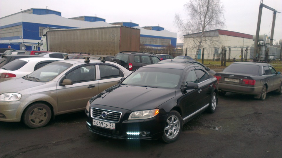 Фото на парковке — Volvo S80 (2G), 2,5 л, 2007 года | просто так | DRIVE2