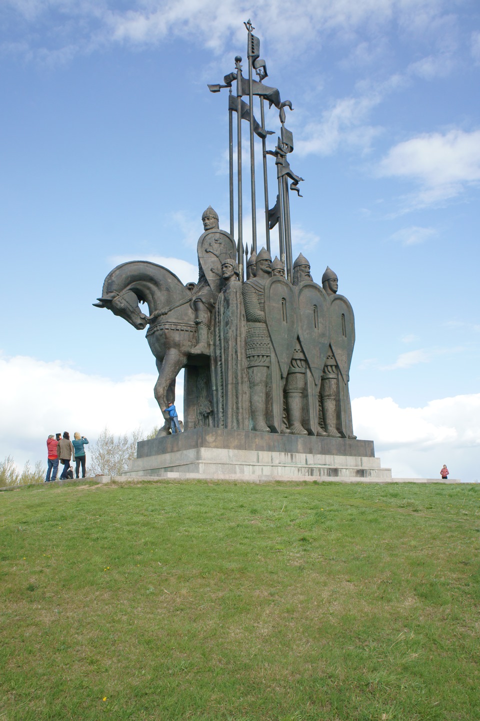 Памятник Александру Невскому в Пскове