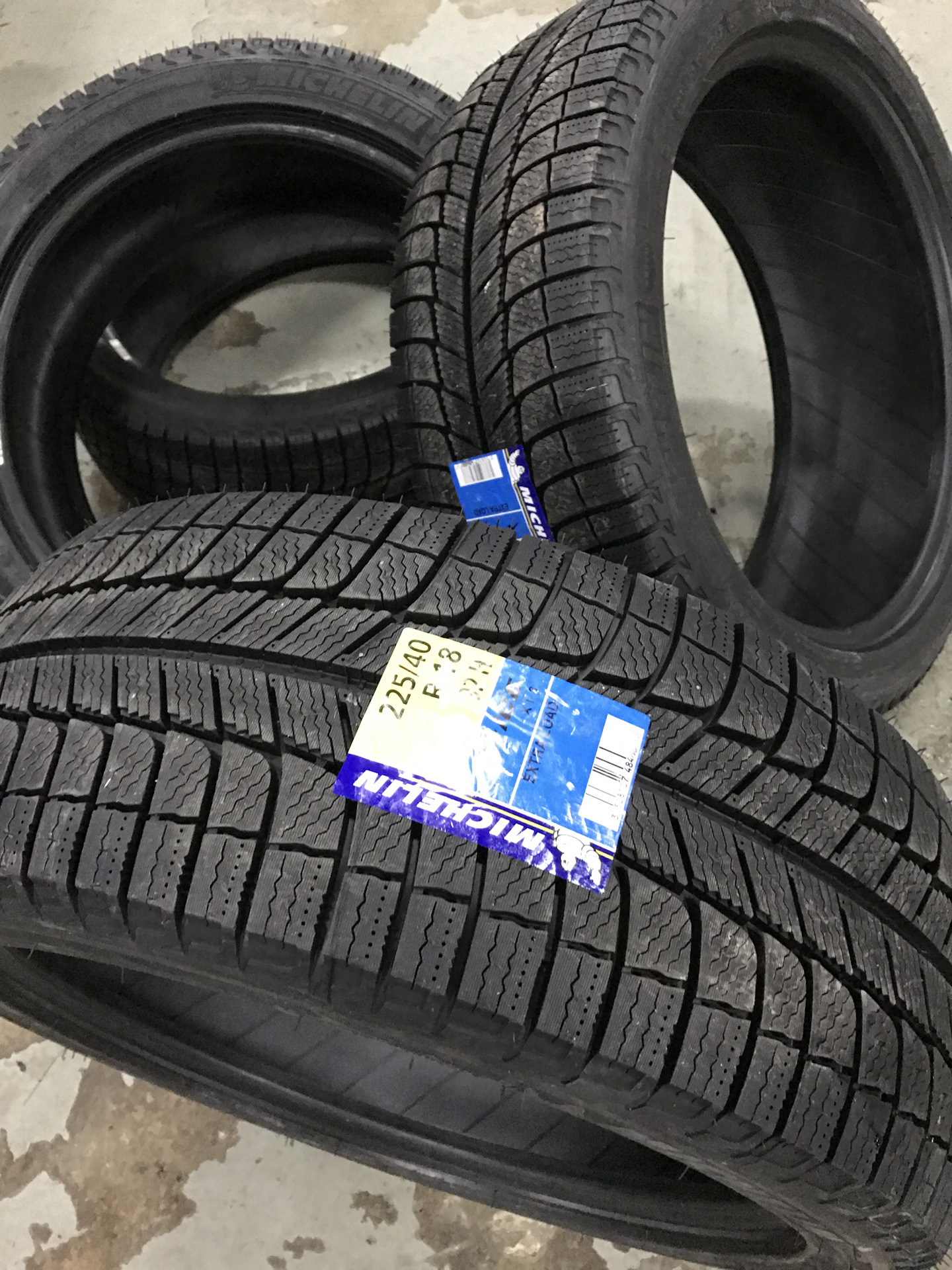 Липучка р15. Michelin 205 50 r 16 липучка. Мишлен липучка. Michelin r13c. Резина Мишлен липучка.