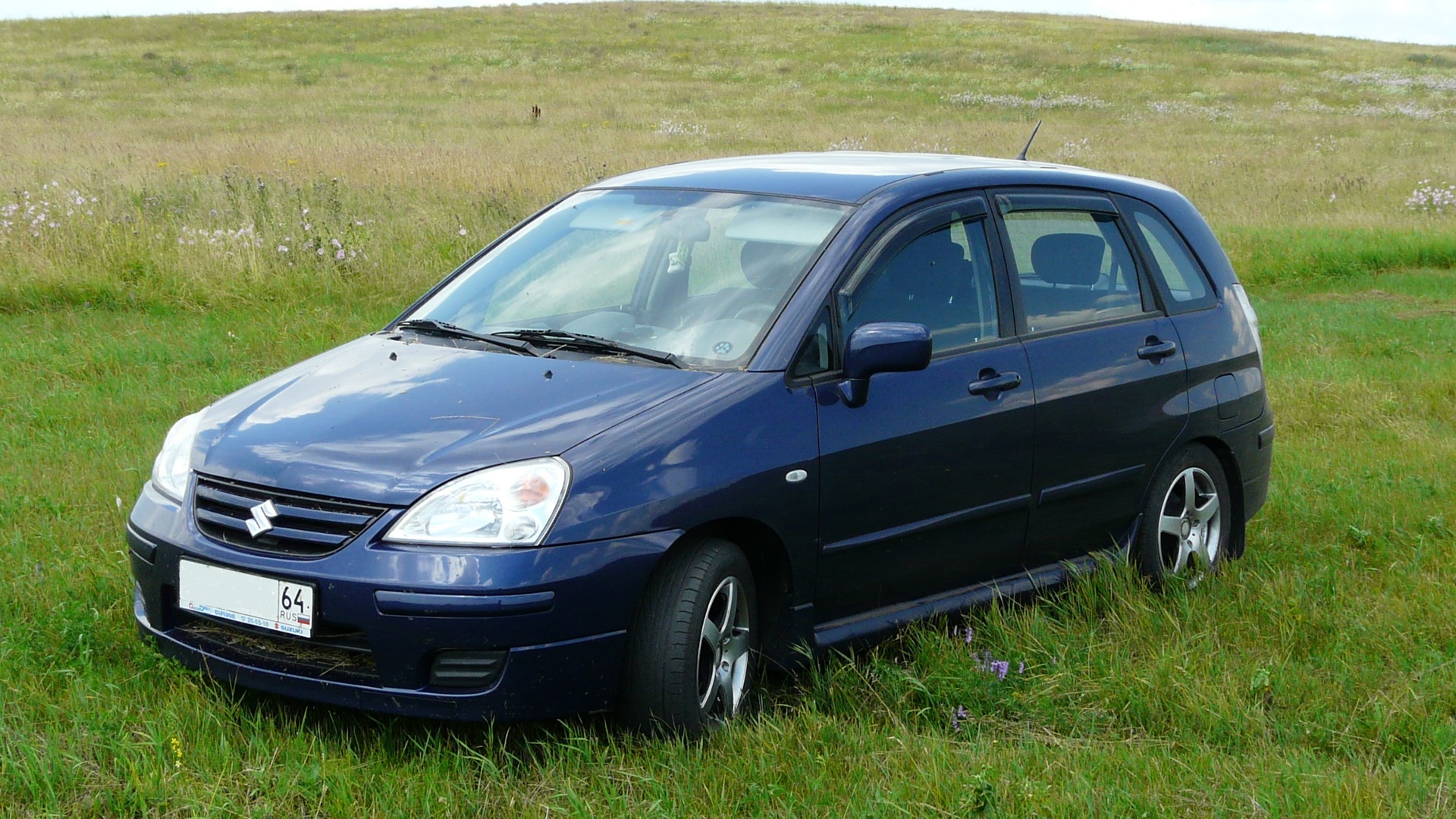 2004 отзывы. Сузуки Лиана 2007. Suzuki Liana 2007. Сузуки Лиана 2007 хэтчбек. Suzuki Liana 2.