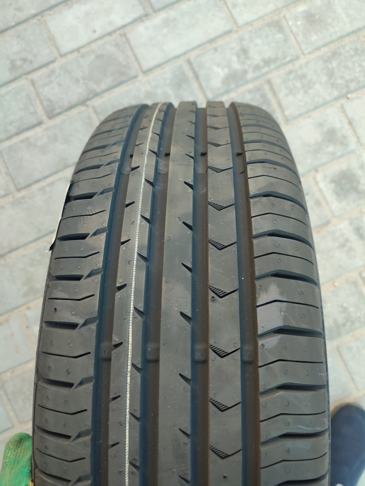 Шины летние Continental 195/55 R16, литые диски VAG 6Jx16 ET40 5x100 ...