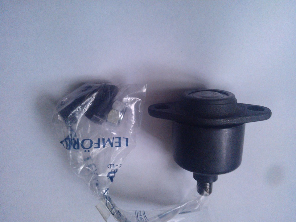 Вторая шаровая — Lada Приора седан, 1,6 л, 2010 года | просто так | DRIVE2