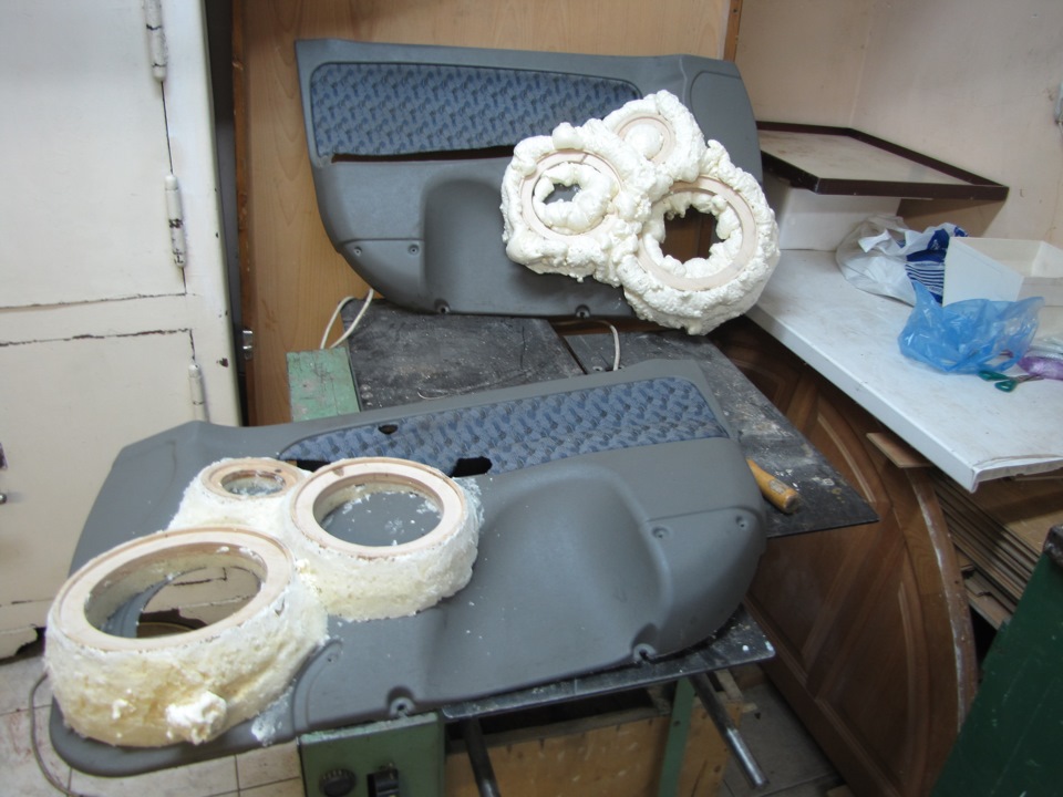 9. Обшивки дверей Stage-1 — Lada Калина хэтчбек, 1,6 л, 2010 года ...