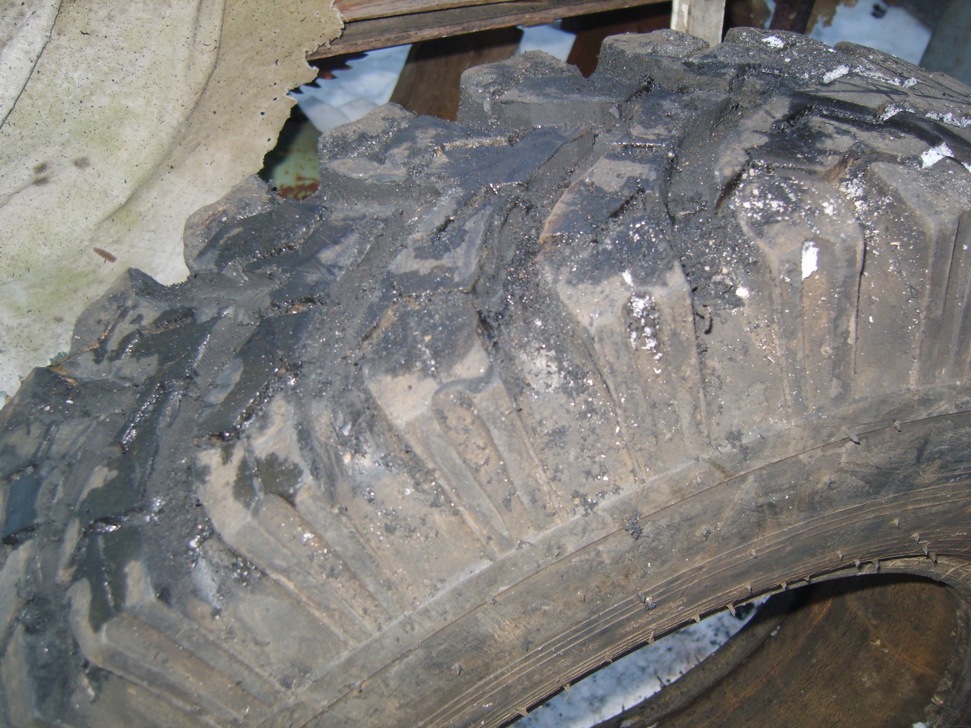 Уаз 452 шины. Грязевая резина на уаз 452. Уаз 452 шины. Уаз 452 буханка на 31 колесах. Шины на уаз я-192.