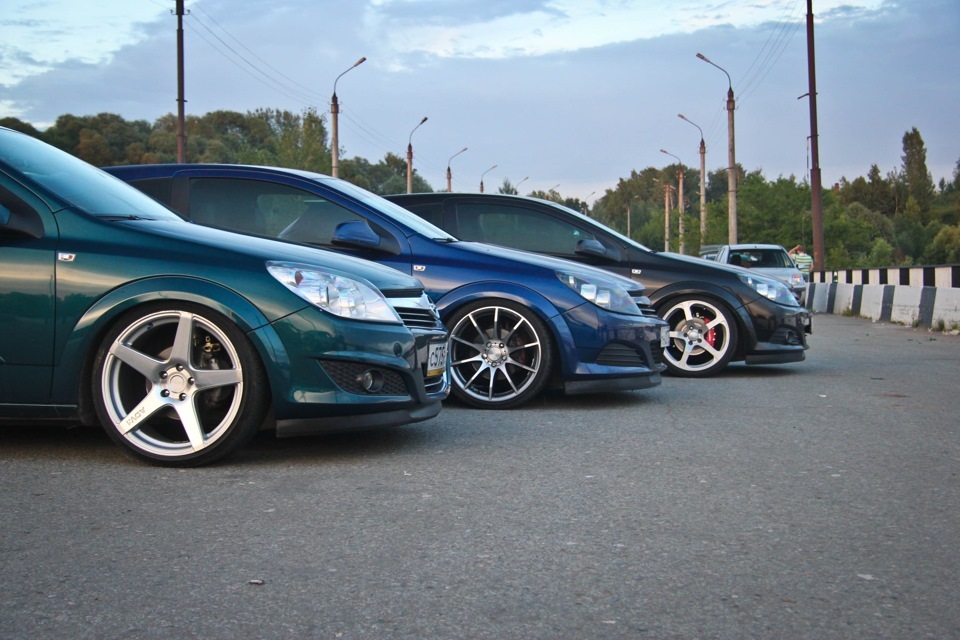 Opel Astra j GTC stance