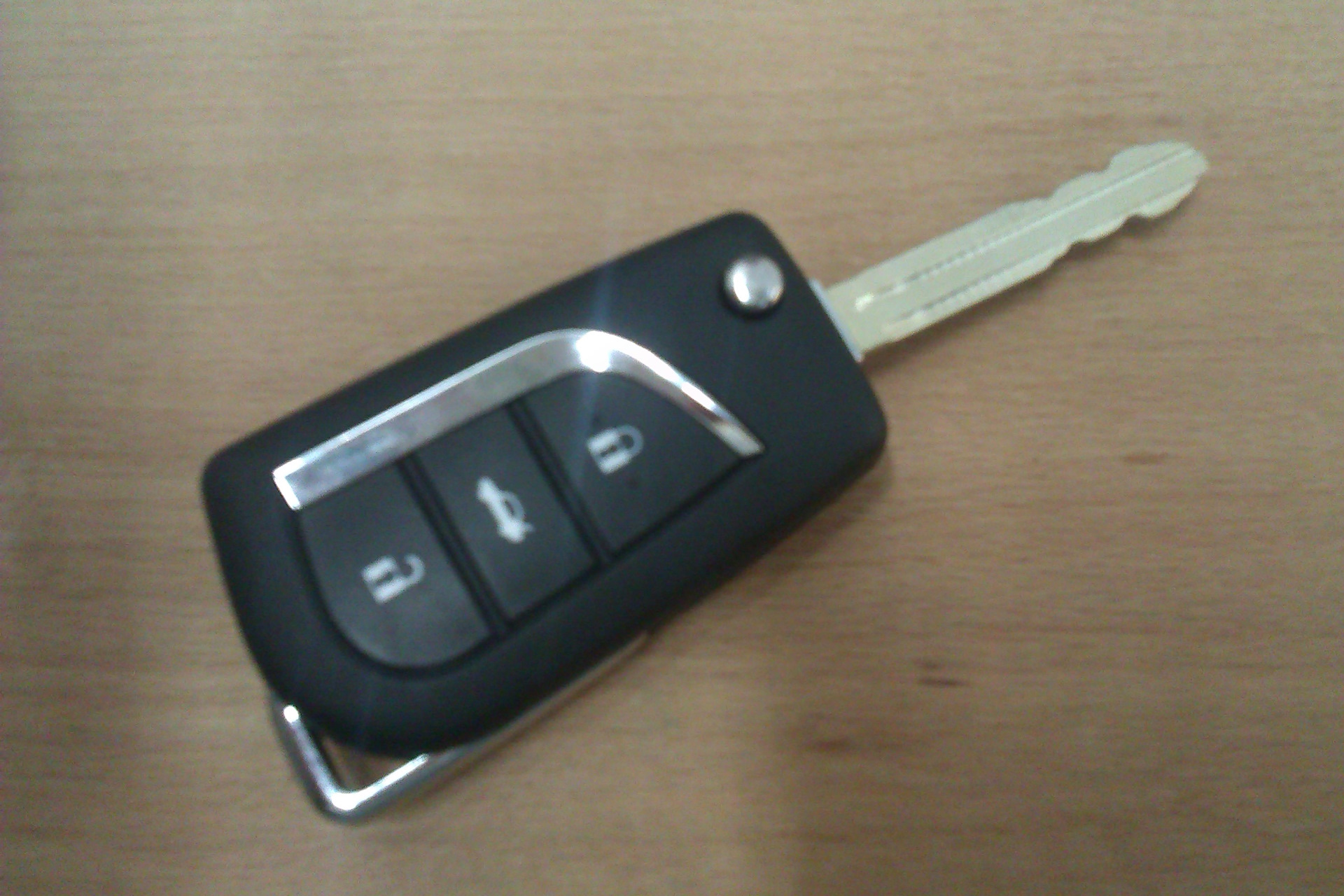 Ключ тойота рав. Ключ Toyota rav4. Выкидной ключ Тойота рав 4. Ключ Тойота рав 4 2016. Ключ Тойота рав 4 2014.