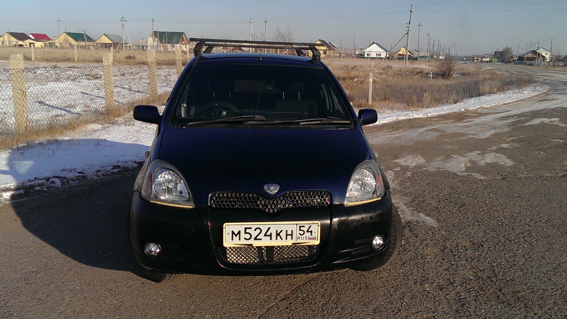 Тойота витц полный привод. Тойота vitz 4wd снизу. Витц полный привод. 3. Тойота 4 вд хэтчбек.