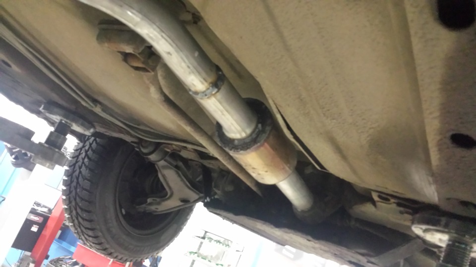 починил глушитель — Skoda Felicia, 1,3 л, 1997 года | своими руками ...