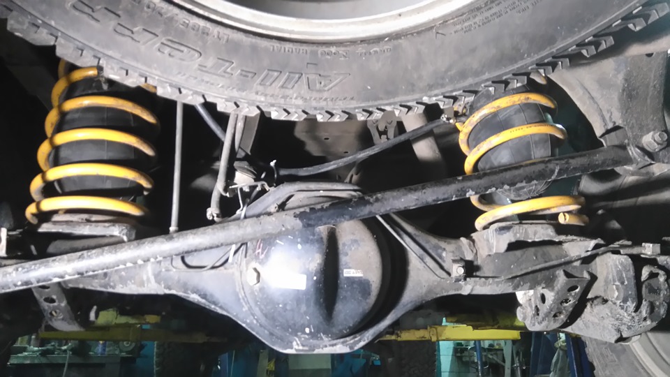 Пневмобаллоны в пружины 200х85. Пневмобаллоны в пружины паджеро 2. Соренто 1 пневмобаллоны комплект. Пневмобаллоны mitsubishi pajero sport 2. Пневмобаллоны mitsubishi pajero sport 2.