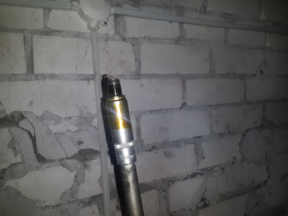 Масло в свечном колодце. Вопрос знатокам. — Suzuki Jimny, 1,8 л, 2008 ...