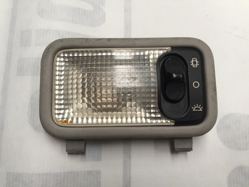 При открытие дверей не горит свет в салоне! (ловкость рук и никакого ...