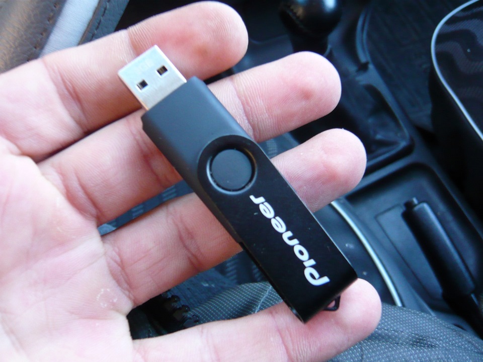 Купил магнитолу Pioneer MVH-170UBG — Lada 2115, 1,5 л, 2006 года ...