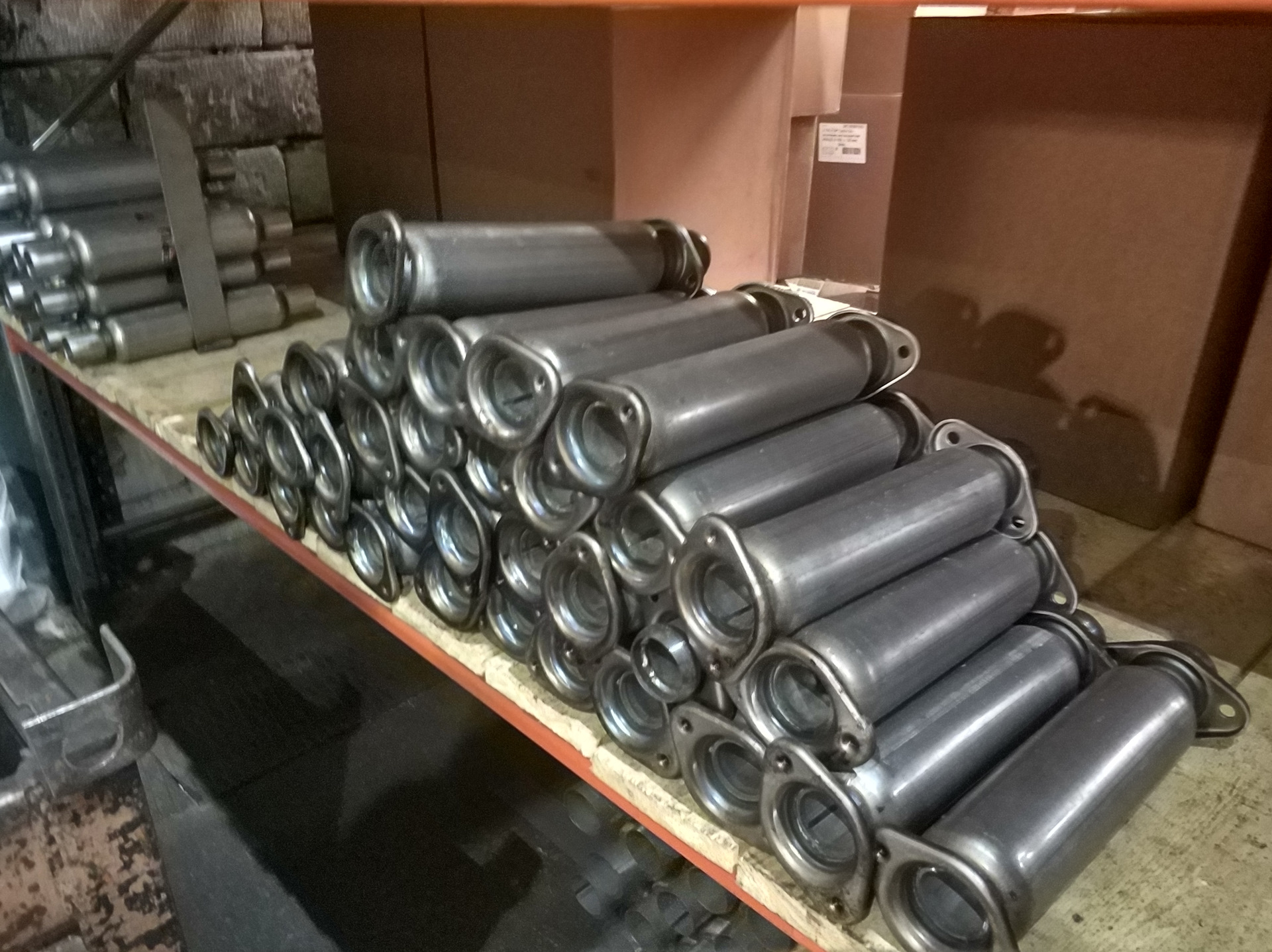 Оборудование для производства глушителей для авто. Выхлопные трубы сбд фирма. Автовыхлоп череповец. Глушитель прямоток xx007. Небольшой глушитель для авто.