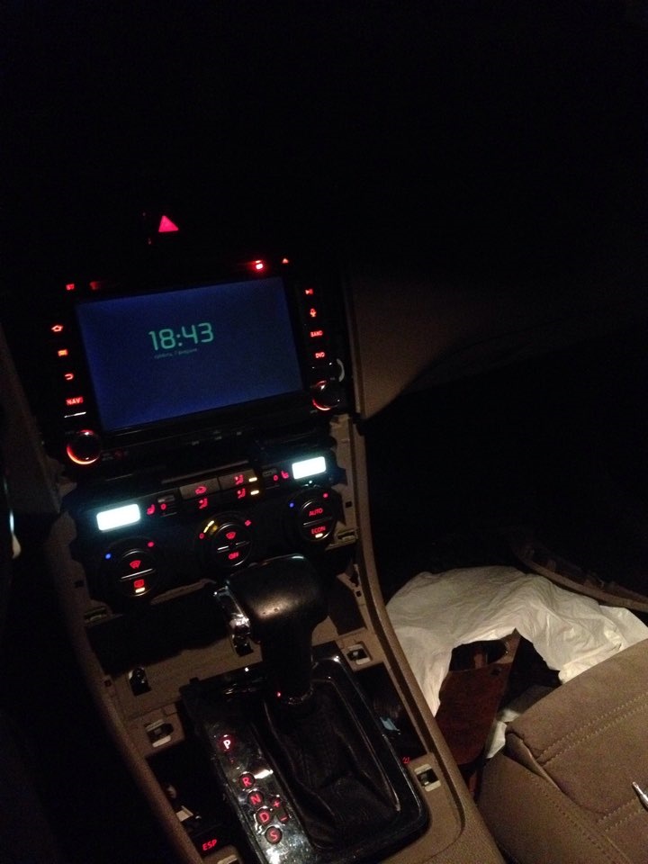 Перепайка приборки и рояльный лак))) — Volkswagen Passat B6, 2 л, 2006 ...