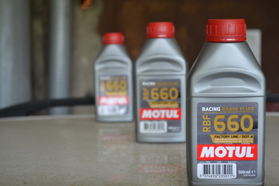 Какой motul лить в субару