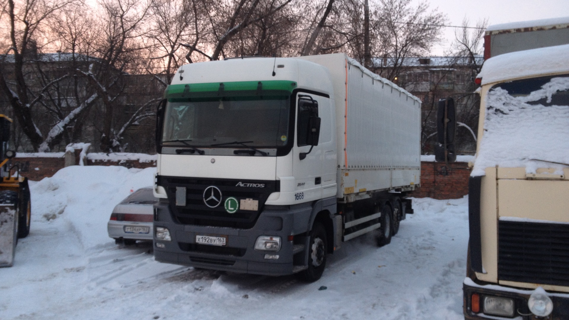 Mercedes Benz Actros 2544