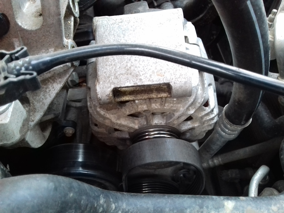 Ремень генератора (Замена!) - Ford Fiesta (Mk VI), 1,2 л, 2009 года плановое ТО 