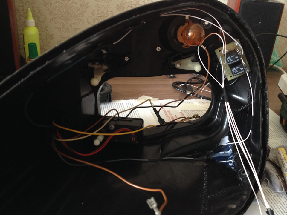 Ангельские глазки v.2 + динамические поворотники — Lada Приора хэтчбек ...