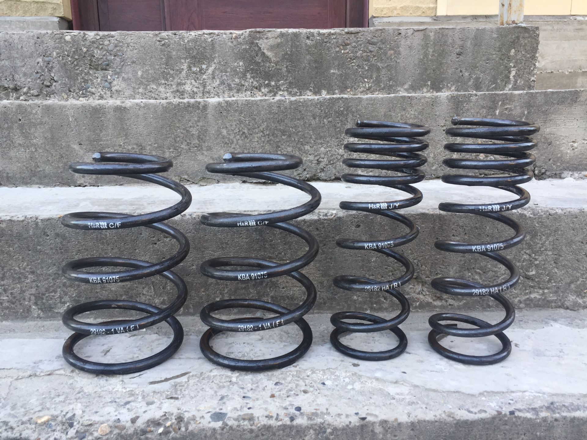 пружина н 500. H r 40. шевроле авео т250 пружины с занижением -50. пружины h&r -40. H r 40.