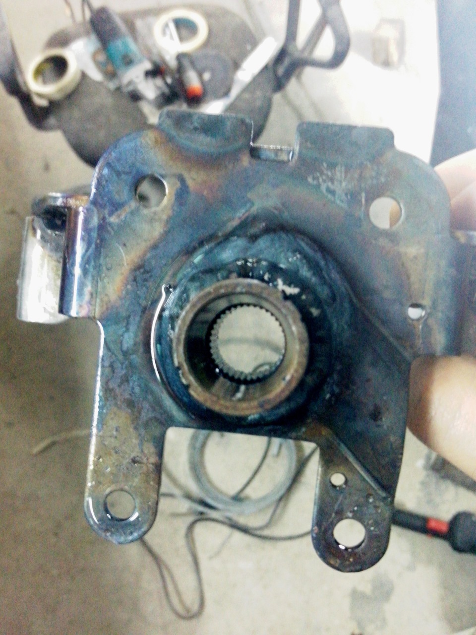 С внешней стороны — Mitsubishi Eclipse (3G)