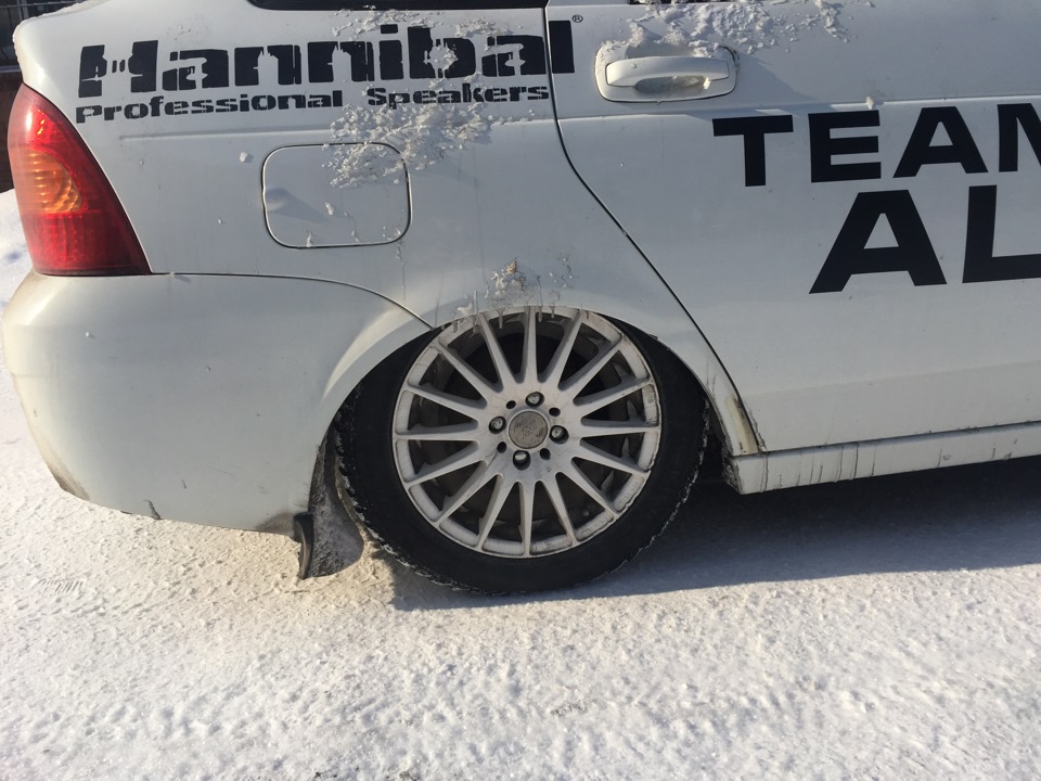 Лопнула стойка. — Lada Приора хэтчбек, 1,6 л, 2011 года | поломка | DRIVE2