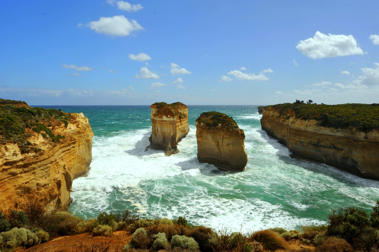 Есть ли в австралии океан. Двенадцать апостолов (Австралия). Двенадцать апостолов Ирландии. Океан Австралии апостолы.