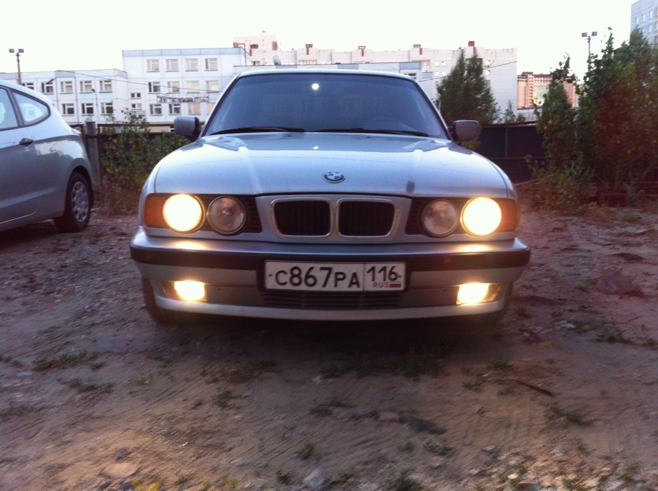 История с ближними и противотуманными фарами — BMW 5 series (E34), 2,5 ...