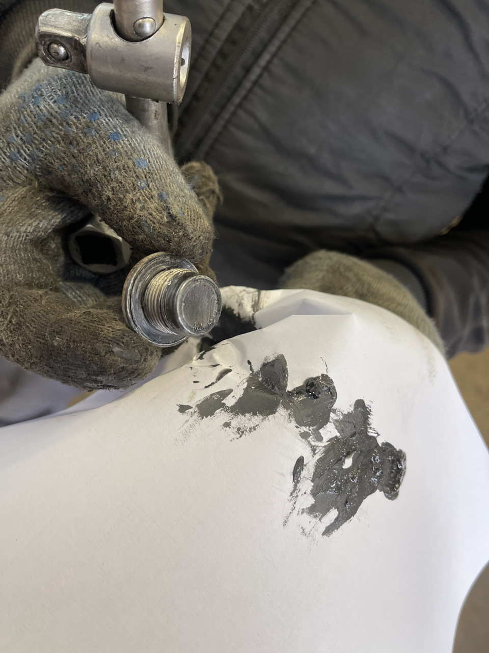 Замена масла в дифференциале — Chevrolet Camaro VI, 2 л, 2019 года ...