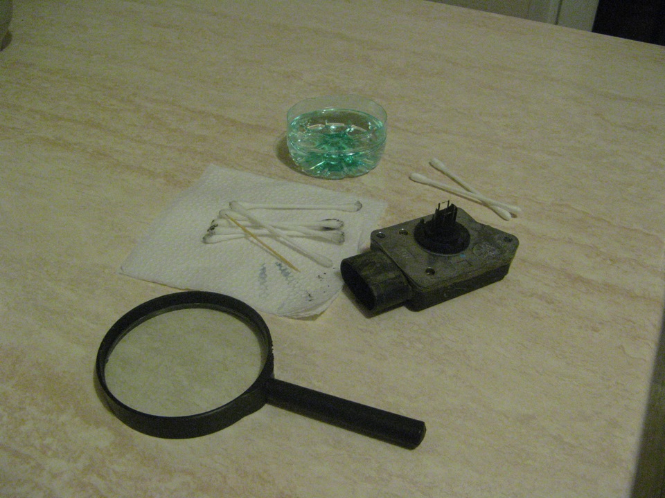 Промывка датчика массового расхода воздуха — Ford Explorer (1G), 4 л ...