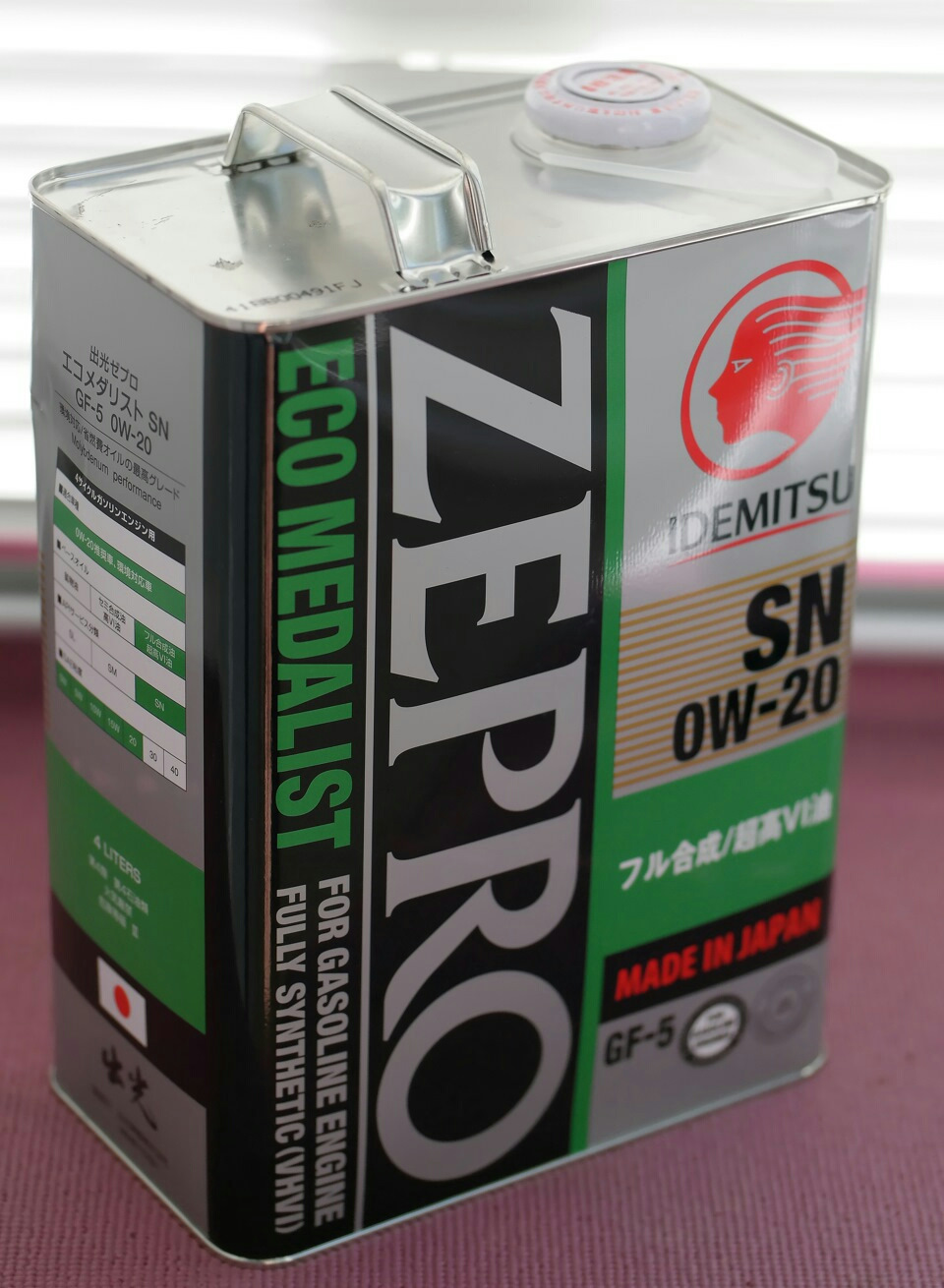 Моторное масло 0 в 20. Японские автомасла Idemitsu 0w20. Idemitsu Zepro Eco medalist 0w-20 SN/gf-5, 4 л. Масло моторное синтетическое 0w-20 Zepro Eco medalist SN/gf5 4л. Моторное масло идемитсу зепро 0w20.