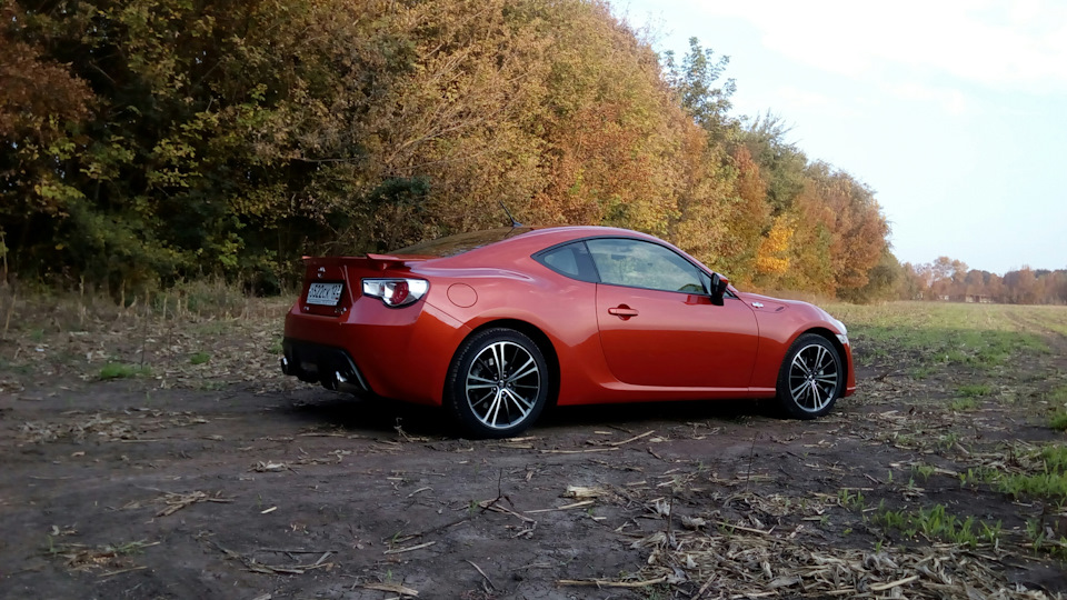 Toyota gt86 зеленая